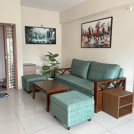 Deluxe 2Bhk Family And Business Service Apartments, Raj Royale Retreats